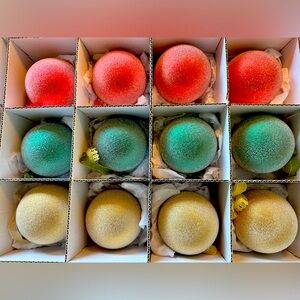 Frontgate NWT Frosted large Holiday Ornaments (12)